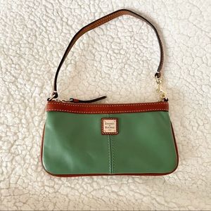NWOT Dooney & Bourke Oberland Large Slim Wristlet